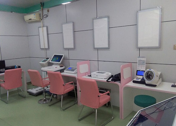 �������˴�����ι۽���С��