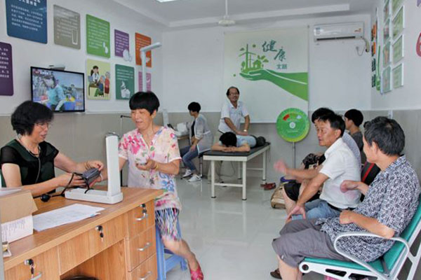 ����С�ݿɶ�Ⱥ�ڽ���״����ȡ����Դ�ʩ